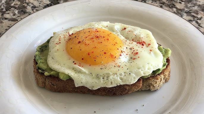 Yumurta & Avokado Tost